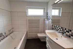 Reihenendhaus in Bietigheim-Bissingen (Wohngebiet Sand):  4 Zimmer, modernes Bad, EBK & Garten – Die vollständige Adresse der Immobilie erhältst du vom Anbieter., 74321 Bietigheim-Bissingen – Vorschaubild 4