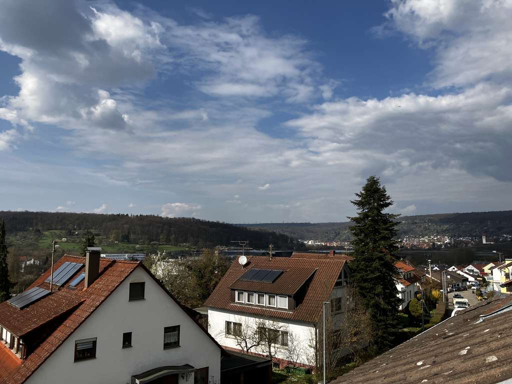 Immobilie in Wernau (Neckar) - ++ Traumhafte Atelierwohnung mit Fernblick und Dachloggia ++ - Bild 2