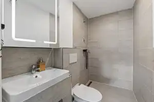 Wiesdorfer Platz 10, 51373 Leverkusen – Wiesdorfer Platz 10, 51373 Leverkusen – Vorschaubild 4