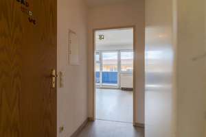 + Ihre Chance! Gepflegte 1-Zimmer Wohnung im begehrten Regensburg! + – Die vollständige Adresse der Immobilie erhältst du vom Anbieter., 93053 Kasernenviertel, Regensburg – Vorschaubild 4