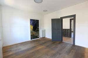 Exklusive Altbau-Etagenwohnung in historischer Stadtvilla im Zentrum vom Augsburg – Die vollständige Adresse der Immobilie erhältst du vom Anbieter., 86150 Bahnhofs-, Bismarckviertel, Augsburg – Vorschaubild 16