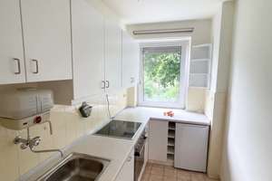 Gemütliche 2-Zimmer-Wohnung im Grünen – Stellinger Chaussee 27, 22529 Lokstedt, Hamburg – Vorschaubild 2