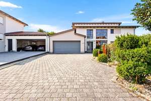 185 m² KFW-60 Einfamilienhaus mit Erdwärme, PV und Doppelgarage bei Neuburg – Die vollständige Adresse der Immobilie erhältst du vom Anbieter., 86697 Oberhausen – Vorschaubild 86