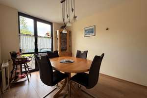 Charmantes Reihenhaus mit Garten, Stellplätzen & Ausbaupotenzial  – Die vollständige Adresse der Immobilie erhältst du vom Anbieter., 42651 Solingen-Mitte, Solingen – Vorschaubild 4