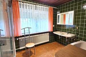 "Dornröschenschlaf": Großer Bungalow mit Sanierungsbedarf in ruhiger Lage von Hiltpoltstein – Die vollständige Adresse der Immobilie erhältst du vom Anbieter., 91355 Hiltpoltstein – Vorschaubild 10