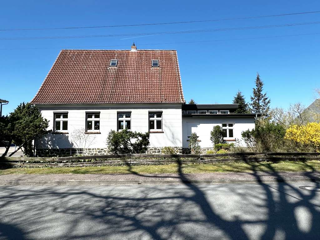 Immobilie in Gardelegen - Charmantes Einfamilienhaus mit viel Platz für die ganze Familie - Bild 1