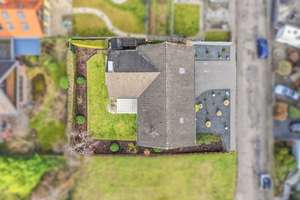 Freistehendes Einfamilienhaus mit großem Garten, Fußbodenheizung, Kamin und Doppelgarage in Waldorf – Die vollständige Adresse der Immobilie erhältst du vom Anbieter., 53332 Bornheim – Vorschaubild 9
