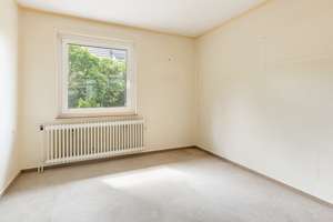 Ein Haus – viele Möglichkeiten: Großzügiges Ein-/Zweifamilienhaus in Norderstedt-Glashütte! – Böttgerstraße 39, 22851 Norderstedt – Vorschaubild 9