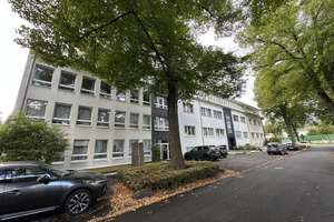 2,5 Zimmer Wohnung im Dachgeschoss zu vermieten!