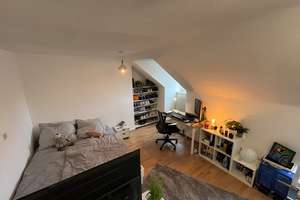 Helle Dachgeschosswohnung in Kassel-Mitte – ideal für 2er-WG  – 34117 Mitte, Kassel – Vorschaubild 1