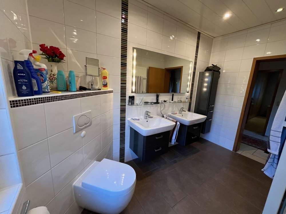 Immobilie in Varel - Gebäudeensemble - ein MIX, der was zu bieten hat. Historische Anlage + selber ebenerdig Wohnen mit T - Bild 6