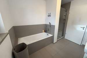 Helle 3-Zimmer-Wohnung mit Balkon und Tiefgaragenstellplatz – 81375 Neuhadern, München – Vorschaubild 8