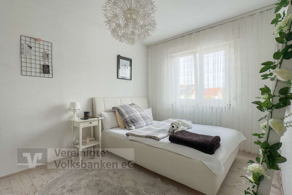 Immobilie in Waldenbuch - Großzügiges Wohnen auf zwei Ebenen - mit jederzeit möglicher Rücktrennung - Bild 4