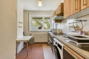 +++ vollständig möbliert - bequem & zentral - modernisiert, hell & sonnig - 1. OG +++ – Schozacher Straße 40, 70437 Rot, Stuttgart – Vorschaubild 9