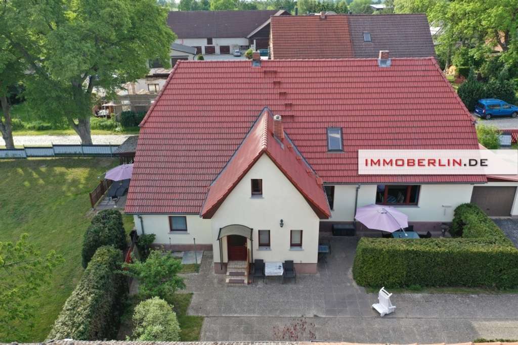 Immobilie in Mirow - IMMOBERLIN.DE - Wunderbares Einfamilienhaus mit 2 Ferienwohnungen, Nebengebäude & Ausbaupotenzial - Bild 0