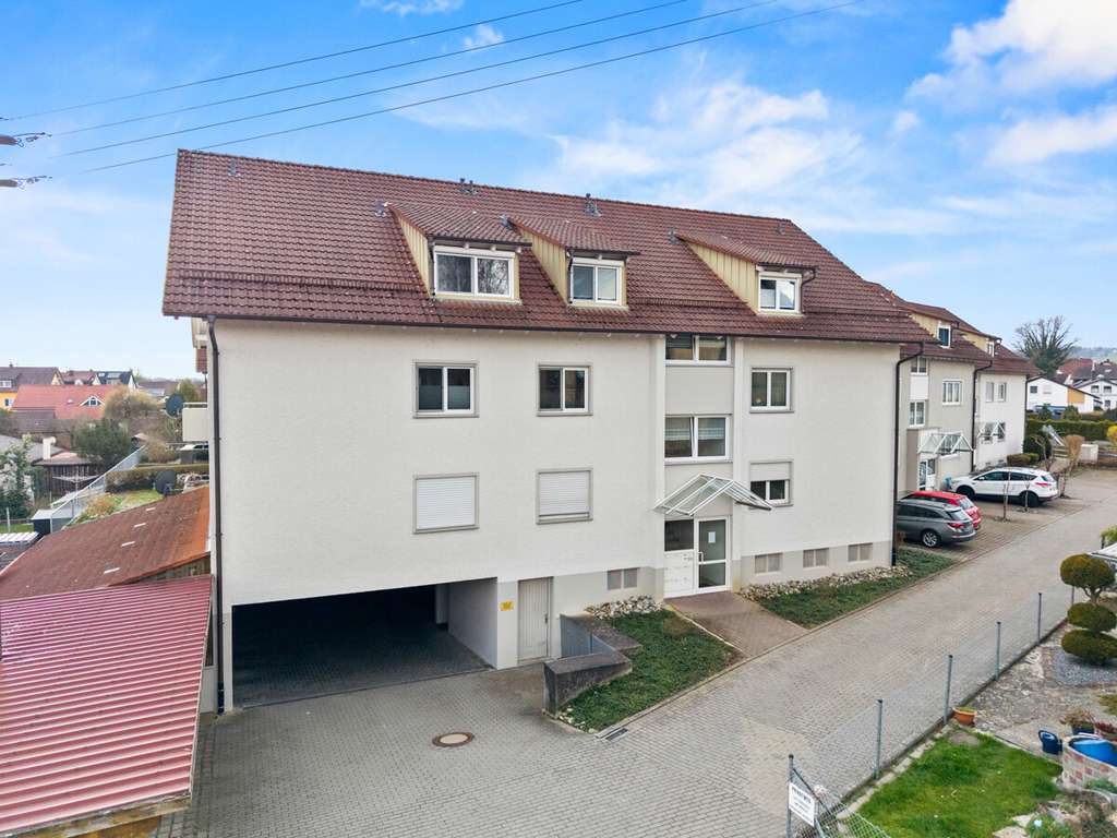 Immobilie in Wolpertswende - Vorteilhaft geschnittene 3,5-Zimmer-Wohnung im ersten Obergeschoss - Bild 0