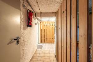Charmante Doppelhaushälfte bzw. Mehrgenerationenhaus mit viel Potential auf traumhaften Grundstück – Die vollständige Adresse der Immobilie erhältst du vom Anbieter., 80999 Untermenzing, München – Vorschaubild 18