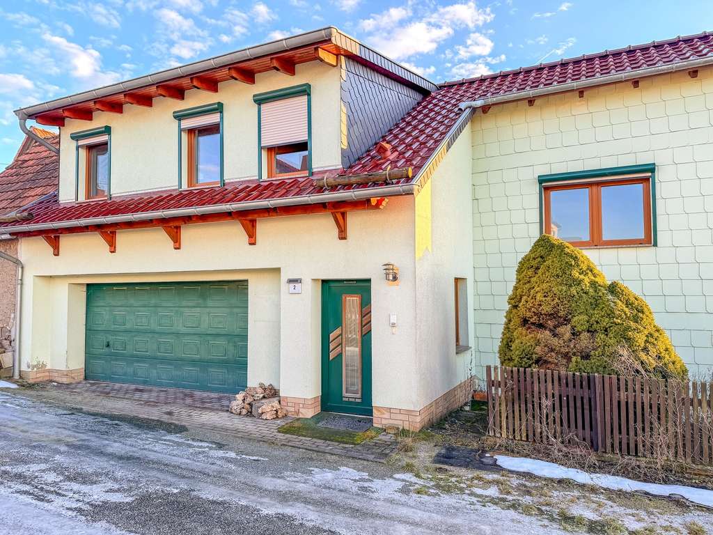 Immobilie in Nottertal-Heilinger Höhen - Viel Platz – charmantes Wohnhaus mit Wintergarten und Loggia - Bild 0
