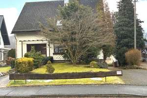 Charmantes Zweifamilienhaus in ruhiger Wohngegend mit viel Potenzial 

 – Die vollständige Adresse der Immobilie erhältst du vom Anbieter., 57586 Weitefeld – Vorschaubild 1