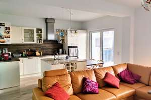 Modernisierte teil möblierte 3-Raum-Wohnung mit Balkon und EBK in Düsseldorf-Unterbilk – Fürstenwall 128, 40217 Unterbilk, Düsseldorf – Vorschaubild 3