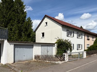ZWEI WOHNEINHEITEN, VIELE MÖGLICHKEITEN – CHARMANTE DOPPELHAUSHÄLFTE, bezugsfrei