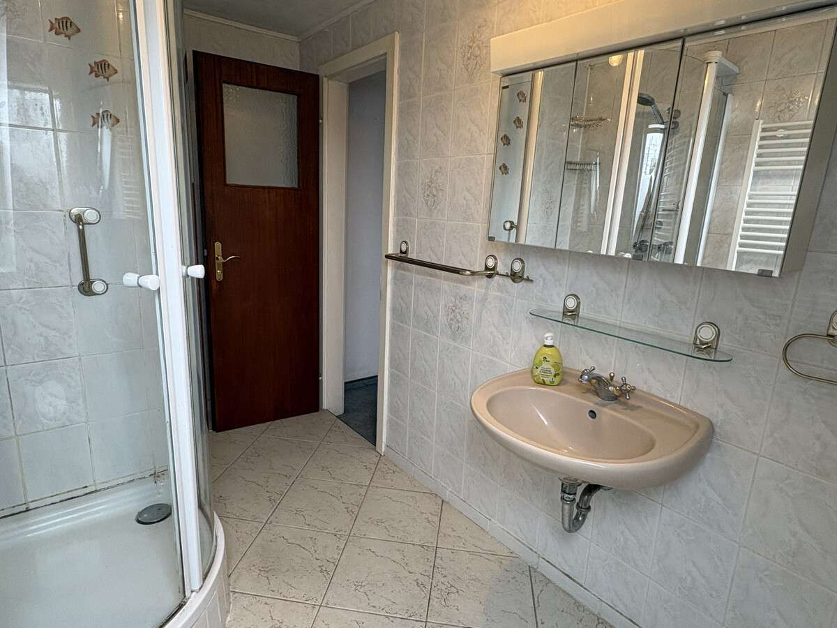 Immobilie in Burgdorf - KARSTEN IMMOBILIEN ermöglicht Ihnen: Wohnen im sehr gut geschnittenen Reihenmittelhaus in Burgdorf - Bild 5