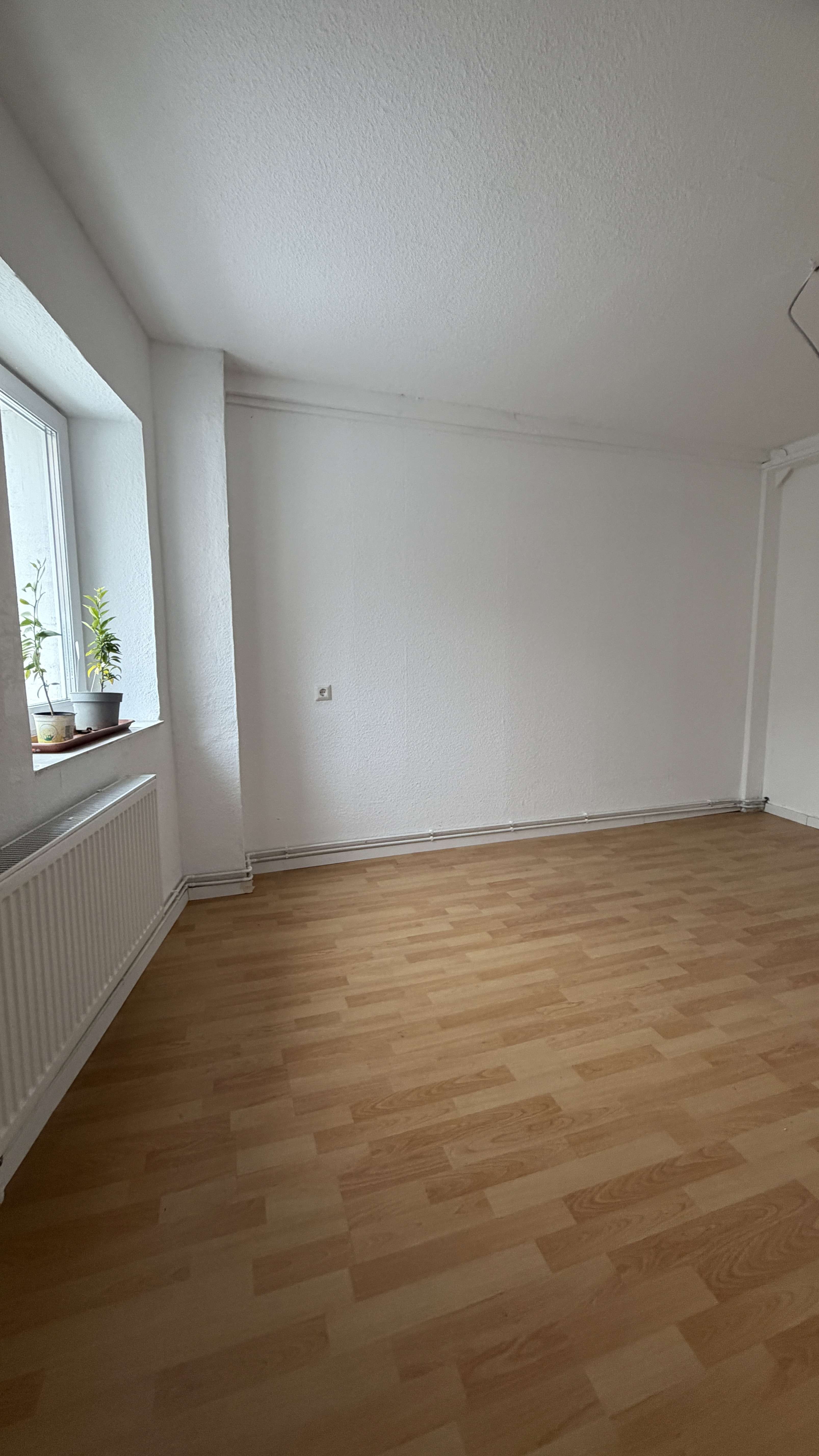 Immobilie in Coppenbrügge - Leerstehendes saniertes 3-Familienhaus + Gewerbeeinheit! Über 10% Rendite p. a. möglich - Bild 9