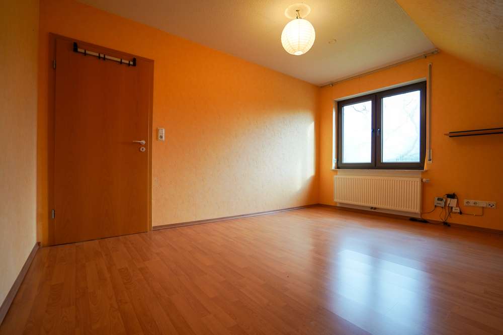 Immobilie in Hesel - * Einliegerwohnung * Staubsaugeranlage * Pferdeboxen * Top Lage * freier Blick * gute Bausubstanz - Bild 7