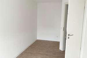 Wohnen auf 2 Ebenen° 5 Zimmer-Maisonette + Balkon, modernes Bad mit Wanne und Dusche, Gäste-WC – 33604 Mitte, Bielefeld – Vorschaubild 8