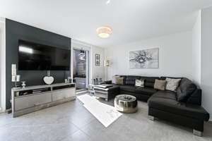 Neuwertiges modernes Townhouse in KFW 40 Standard A+ mit hübscher Terrasse und 2 Stellplätzen – Die vollständige Adresse der Immobilie erhältst du vom Anbieter., 23866 Nahe – Vorschaubild 9