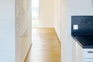 Loftartiges Wohnen – Sonnige, neuwertige Wohnung über den Dächern von Trudering – Die vollständige Adresse der Immobilie erhältst du vom Anbieter., 81825 Gartenstadt Trudering, München – Vorschaubild 2