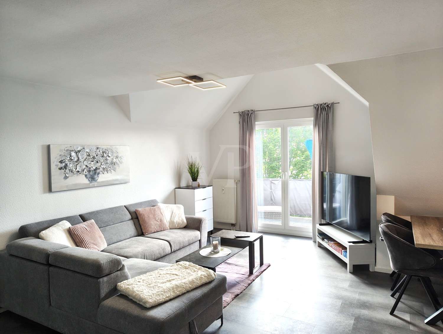 Immobilie in Oestrich-Winkel - Geschmackvoll modernisierte Maisonettewohnung in Rheinnähe - Einziehen und sich wohlfühlen! - Bild 8