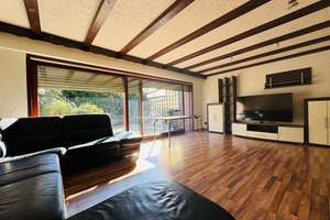 Stilvolles Split-Level-Reihenhaus mit Kamin, großer Fensterfront und idyllischem Garten – Die vollständige Adresse der Immobilie erhältst du vom Anbieter., 44797 Weitmar-Mark, Bochum – Vorschaubild 9