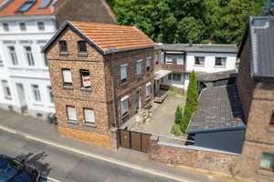 Ein Rückzugsort im Herzen von Bad Godesberg – zwei Häuser, ein Hof und die Leichtigkeit des Wohnens!