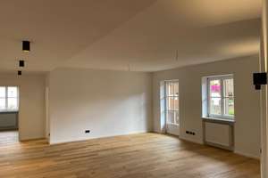 Hochwertige, moderne 2,5-Zi-Wohnung | Komplettsanierung in 2022 | zentral und ruhig gelegen