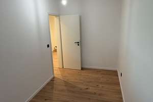 Moderne 2-Zimmer-Wohnung in Wiesbaden - frisch saniert und renoviert – Erich-Ollenhauer-Straße 34, 65187 Biebrich, Wiesbaden – Vorschaubild 3