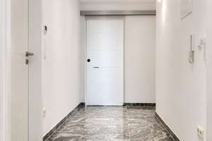 Stilvolle, sanierte 4-Raum-Wohnung mit geh. Innenausstattung mit Balkon und EBK – Die vollständige Adresse der Immobilie erhältst du vom Anbieter., 81547 Giesing, München – Vorschaubild 2