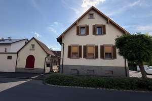 Einfamilienhaus mit vielseitigen Nebenflächen