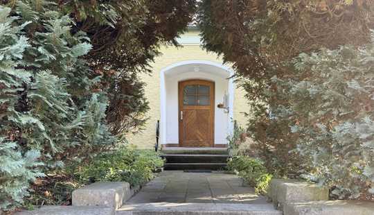 Bild von Charakterstarkes Siedlungshaus mit Altbaucharme, Potential & schönem Garten in idyllischer Lage  