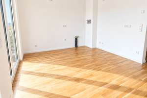 Lichtdurchflutete 2-Zimmer-Wohnung mit Loggia und Aufzug in Berlin-Weißensee – Die vollständige Adresse der Immobilie erhältst du vom Anbieter., 13086 Weißensee, Berlin – Vorschaubild 2