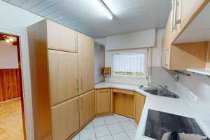 Gepflegtes Einfamilienhaus mit viel Platz und großem Grundstück in Limburg-Süd (Blumenrod) – Zeppelinstraße 19, 65549 Limburg-Weilburg (Kreis) – Vorschaubild 16