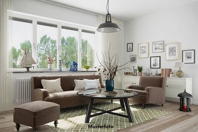 Einfamilienhaus nebst Garten und Garage