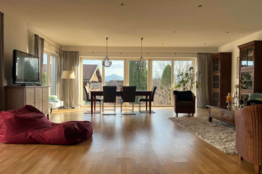 Immobilie in Penzberg - Doppelhaushälfte in Wölfl -
Großzügiges Wohnen in zentraler Lage von Penzberg - Bild 2