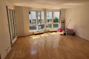 Frisch saniert: Helle 2,5-Zimmer-Wohnung in Bad Cannstatt – Die vollständige Adresse der Immobilie erhältst du vom Anbieter., 70372 Kurpark, Stuttgart – Vorschaubild 1