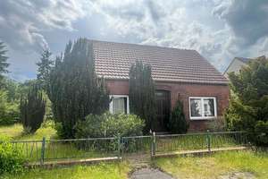 Einfamilienhaus mit großem Grundstück, Bremen Nord – Die vollständige Adresse der Immobilie erhältst du vom Anbieter., 28777 Farge, Bremen – Vorschaubild 1