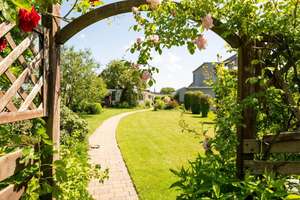 Charmantes Ein-/Zweifamilienhaus mit sonnigem Garten




 – Die vollständige Adresse der Immobilie erhältst du vom Anbieter., 23570 Travemünde, Lübeck – Vorschaubild 26