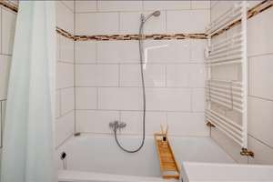 Möbliert: Lichtdurchflutete Altbauwohnung in gefragter Lage – Die vollständige Adresse der Immobilie erhältst du vom Anbieter., 81675 Haidhausen Nord, München – Vorschaubild 8