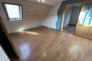 In schöner Ortsrand-/ Aussichtslage: Gepfl. EFH, u. a. mit Wintergarten, Kaminofen, Fußbodenheizung – Alte Weinstraße 33, 98554 Benshausen – Vorschaubild 47