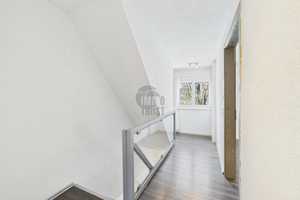 DESIGN & ATMOSPHÄRE – REIHENHAUS MIT OFFENER KÜCHE, TERRASSE UND LICHTDURCHFLUTETEM STUDIO – Göppingen (Kreis) – Vorschaubild 13