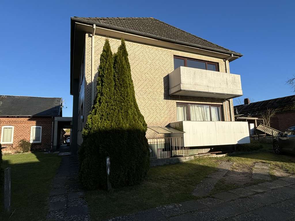 Immobilie in Hohenwestedt - Modernisierte Single-Wohnung mit Stellplatz und Gartennutzung in ruhiger Lage (RÖMBKE IMMOBILIEN KG) - Bild 2